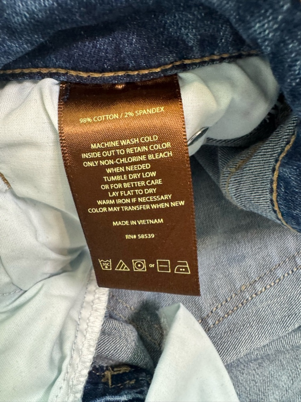 Kut from the Kloth Katy Boyfriend Straight Leg Jeans - Light Blue Wash - Picture 7 of 13